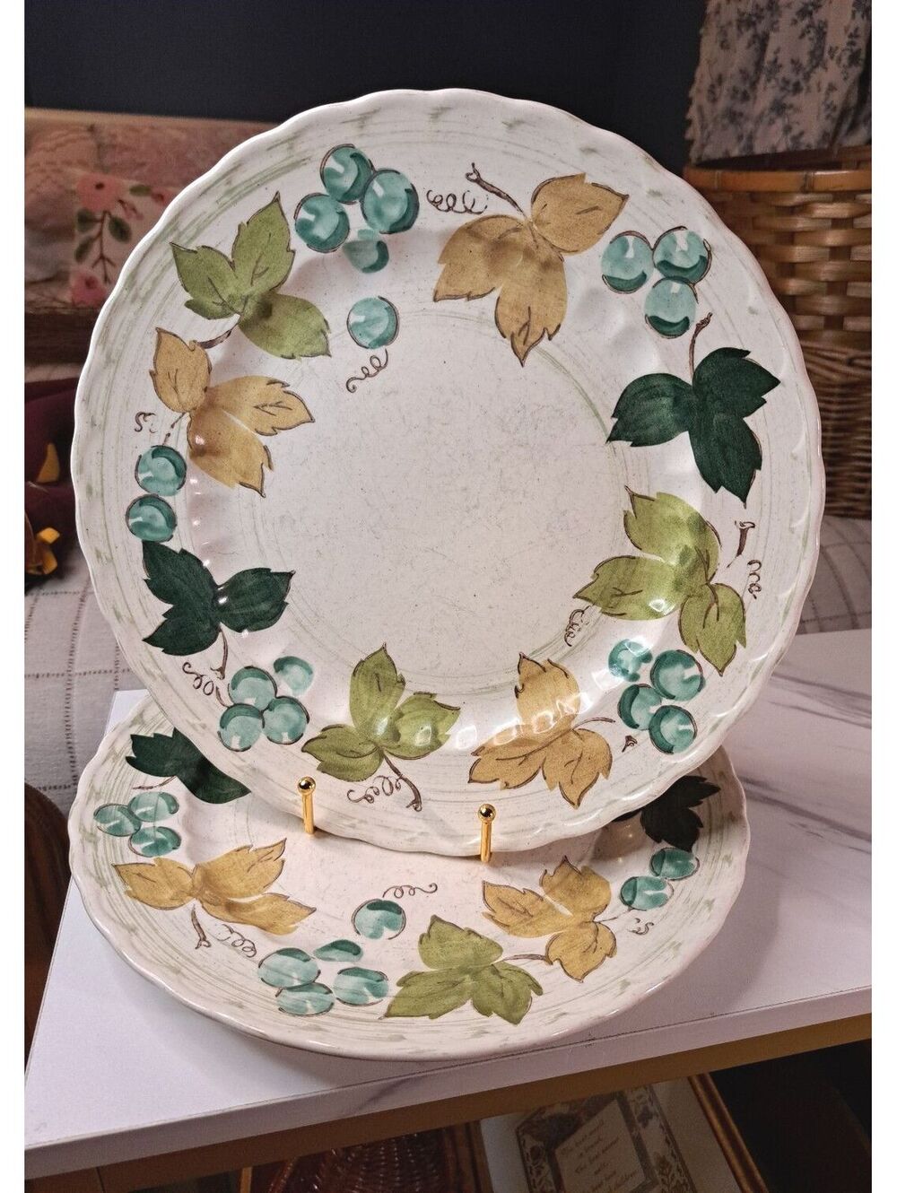 Vtg Set-2 Metlox Vernon Ware "Vineyard" Pattern Hand-Painted Dinner Plates 11"